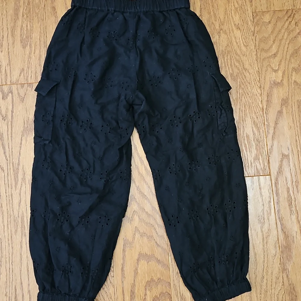 GAP Kids Black Eyelet Lace Cargo Pants SZ M or 8
